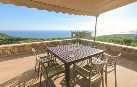 Maison Elia with private pool, Maison 8 personnes à Kardamyli - Photo 5