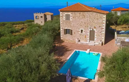 Maison Elia with private pool, Maison 8 personnes à Kardamyli - Photo 18