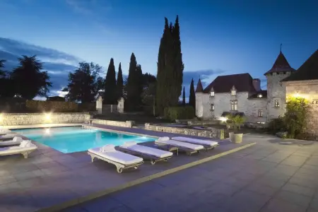 Château la Colombie, Château en Nouvelle-Aquitaine avec piscine & vue - Photo 1
