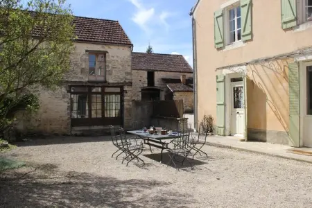 Maison de Vacances Bouix, Élégante maison familiale à Bouix - Photo 9