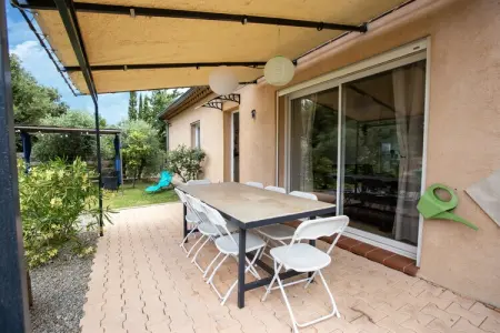 Les Lavandes, Maison de vacances sensationnelle avec piscine - Photo 3