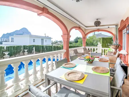 Villa Albert, maison accueillante et chaleureuse avec magnifique jardin arboré et vue splendide - Photo 1
