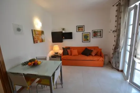 Vista Gentile, Climatisé, avec piscine, spa et salle de sport - Photo 9