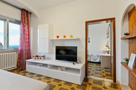 Casa Marinella Sinistra, Agréable appartement avec cour - Photo 1