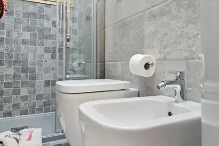 Casa Marinella Sinistra, Agréable appartement avec cour - Photo 25