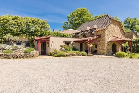 Altillac - Le Combelle, Maison de vacances à Altillac avec piscine privée - Photo 2