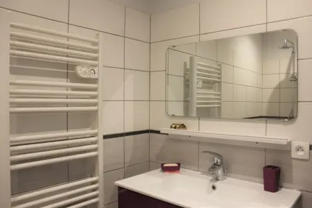 Maison de vacances moderne à Faucon avec piscine - Photo 9