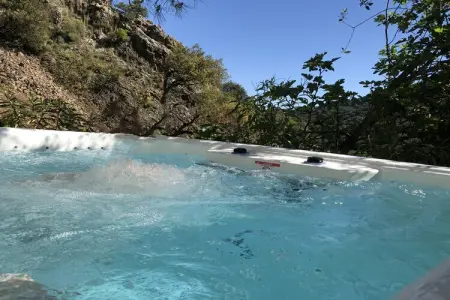 Villa attrayante et luxueuse avec piscine et jacuzzi - Photo 1