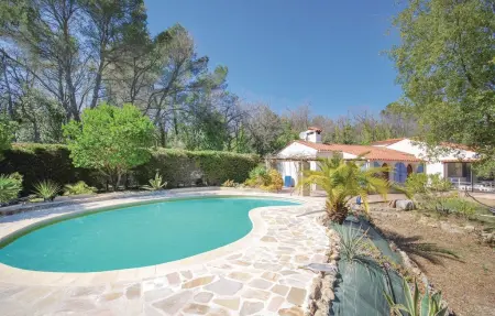 Maison 8 personnes à Bagnols en Foret - Photo 1