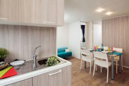 Baia Domizia Villaggio Camping I3, Escapade paisible dans un chalet - Photo 3