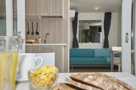 Baia Domizia Villaggio Camping I4, Chalet avec terrasse et piscine - Photo 7