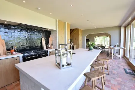 Gisèle, Belle maison de vacances avec terrasse et jardin - Photo 3