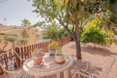 Villa avec vue magnifique, piscine privée, terrasses et beau jardin spacieux - Photo 25