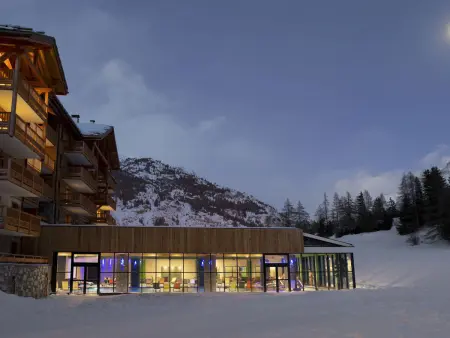 CGH Rés & Spa Chalets du Flambeau 4*, Appartement 8 personnes à Val Cenis - Photo 12
