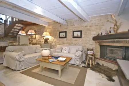 Repos, Charme provençal avec piscine - Photo 1