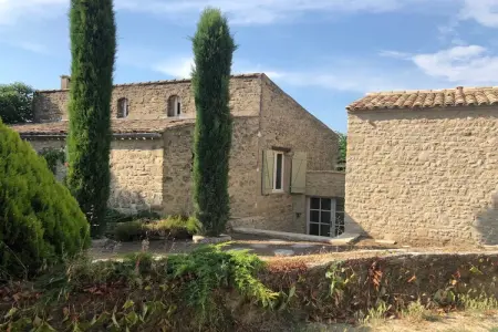 Repos, Charme provençal avec piscine - Photo 9