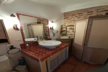 Repos, Charme provençal avec piscine - Photo 28