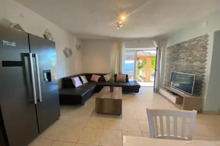 Holiday home MAJA 3, Maison à Lisicic avec Piscine - Photo 11