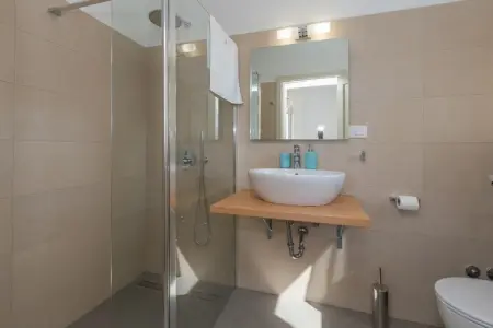 Villa Laura An, Villa à Deklici avec Piscine et Vue sur Mer - Photo 15