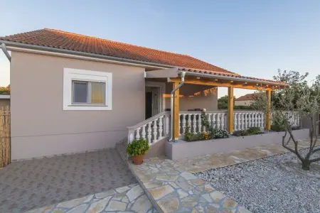 Holiday home Boca, Maison près de Zadar avec piscine privée - Photo 11