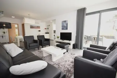 Vila Coruja, Villa Familiale avec Terrasse et Piscine - Photo 10
