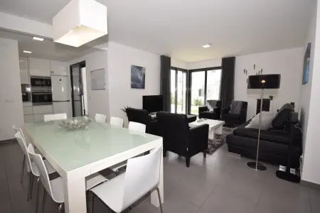 Vila Coruja, Villa Familiale avec Terrasse et Piscine - Photo 12