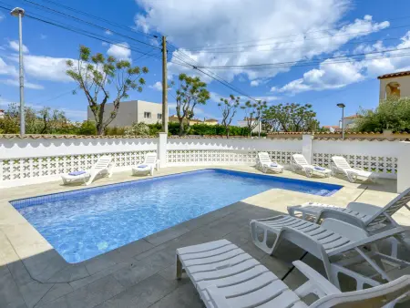 Maison Chaviocoto, constituée de 2 appartements, proche du centre d’Empuriabrava - Photo 1