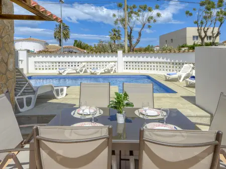 Maison Chaviocoto, constituée de 2 appartements, proche du centre d’Empuriabrava - Photo 2
