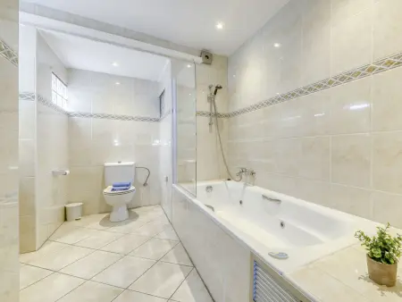 Maison Chaviocoto, constituée de 2 appartements, proche du centre d’Empuriabrava - Photo 17