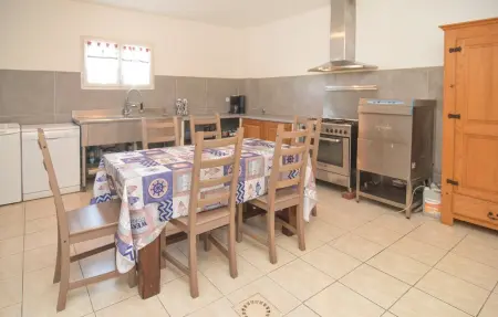 Les Lauriers Roses, Maison 14 personnes à Le Sambuc - Photo 1