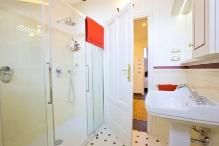 Villa Confalonieri - Sedici, Villa de luxe avec jacuzzi dans le Piémont - Photo 24