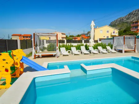 Queen Ahn with heated pool, Maison 10 personnes à Kaštela - Photo 3