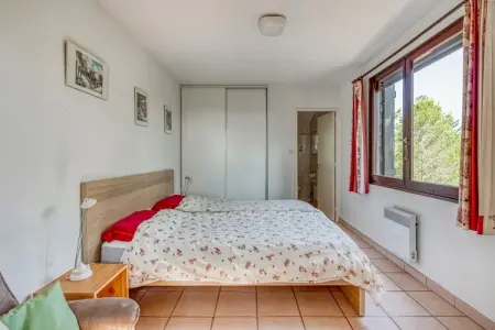 La Tinasse, Villa avec jardin et maison d'hôtes - Photo 3