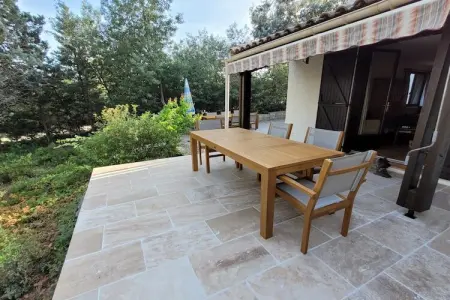 La Tinasse, Villa avec jardin et maison d'hôtes - Photo 13