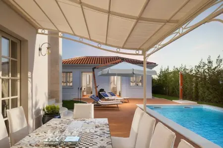 Bianca, Villa à Vabriga avec Piscine et Jardin - Photo 1