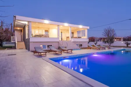 Holiday home Giovanni, Villa à Galovac avec piscine près de Zadar - Photo 14