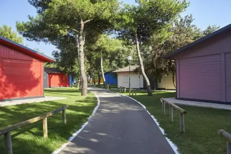 Baia Domizia Villaggio Camping E3, Chalet confortable dans la forêt de pins - Photo 7