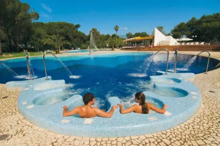 Baia Domizia Villaggio Camping D2, Chalet moderne avec vue sur la piscine - Photo 19