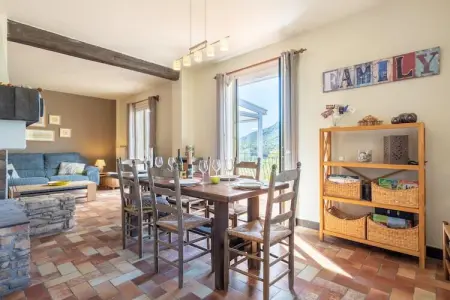 L'Oustal de Vieussan, Belle maison de campagne avec piscine privée - Photo 1