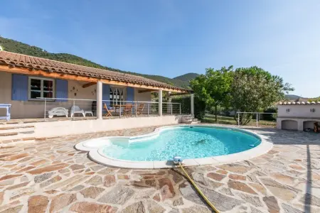 Villa Les Muriers, Escapade ensoleillée à Roquebrun - Photo 4