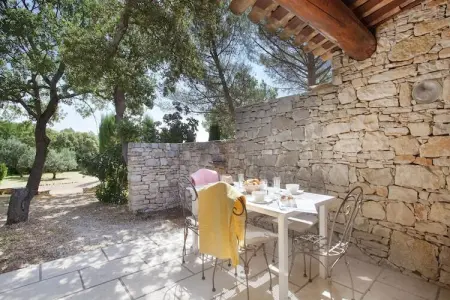 La Bastide des Chênes 1, Maisonette à Gordes au charme provençal - Photo 4