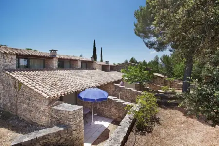 La Bastide des Chênes 1, Maisonette à Gordes au charme provençal - Photo 8