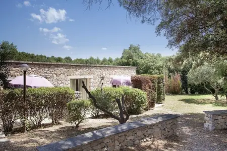 La Bastide des Chênes 1, Maisonette à Gordes au charme provençal - Photo 9