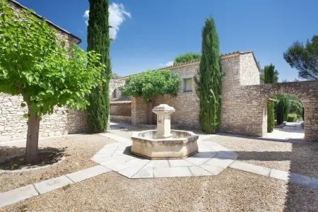 La Bastide des Chênes 1, Maisonette à Gordes au charme provençal - Photo 36