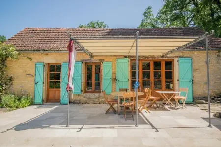 Maison Mayrac, Escapade au bord de la piscine en Dordogne - Photo 1