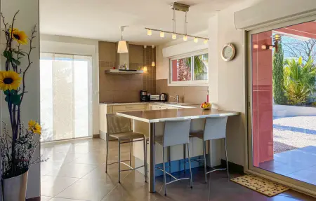 Maison 9 personnes à Creissan - Photo 1