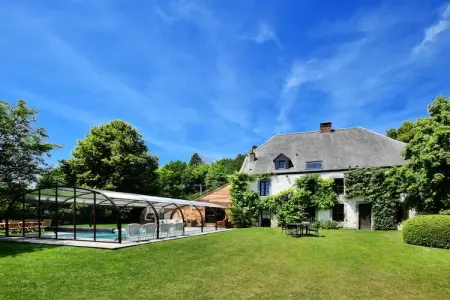 La  Conciergerie, Belle maison de vacances avec piscine privée à Beauraing - Photo 1