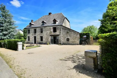 La  Conciergerie, Belle maison de vacances avec piscine privée à Beauraing - Photo 2