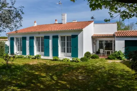 Maison indépendante sur l'île de Ré, Maison de vacances spacieuse près de la mer à Loix - Photo 1