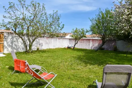 Maison indépendante sur l'île de Ré, Maison de vacances spacieuse près de la mer à Loix - Photo 13